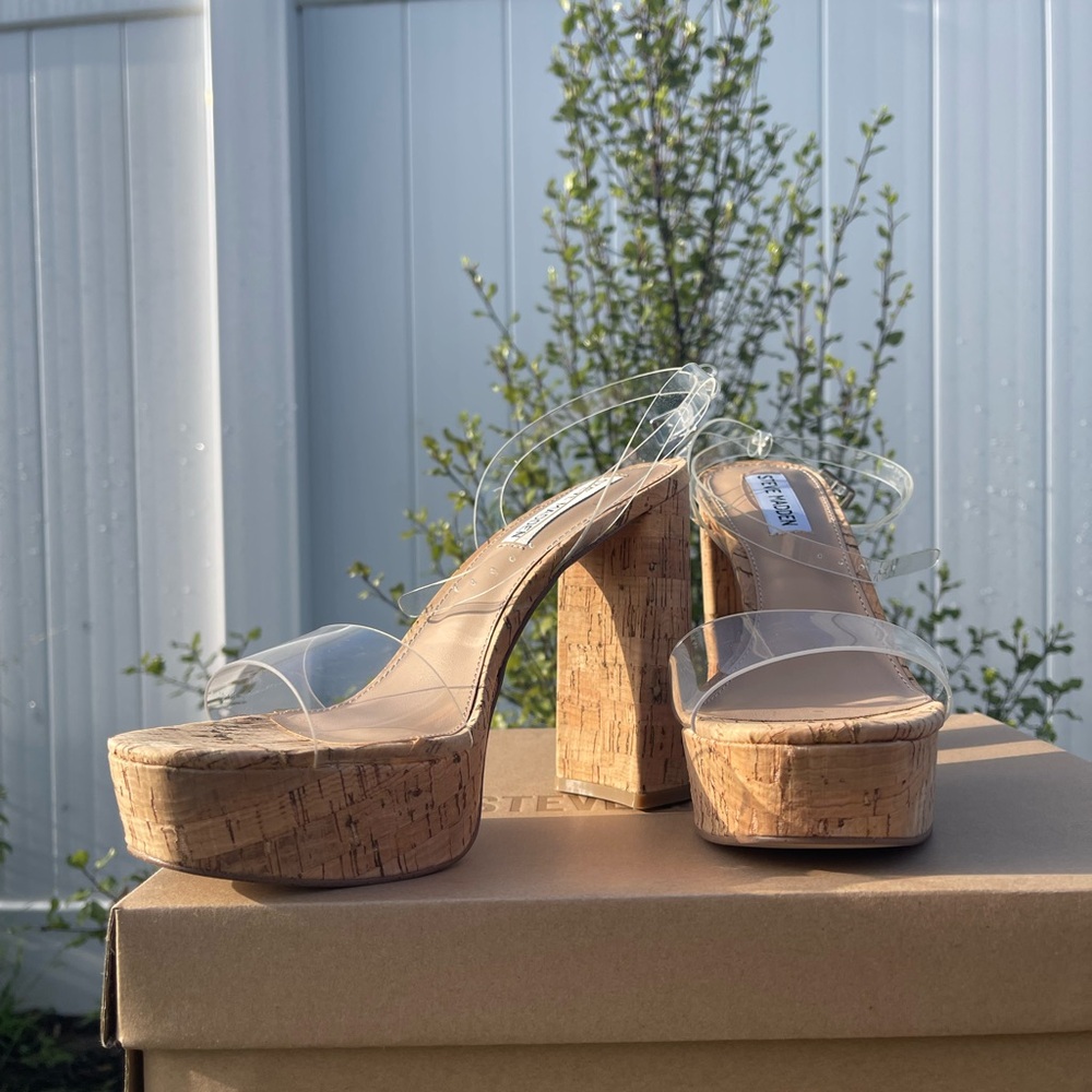 Steve Madden Cream Tan Platform Sandals